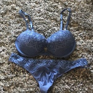 Victoria’s Secret Very Sexy push up bra set
